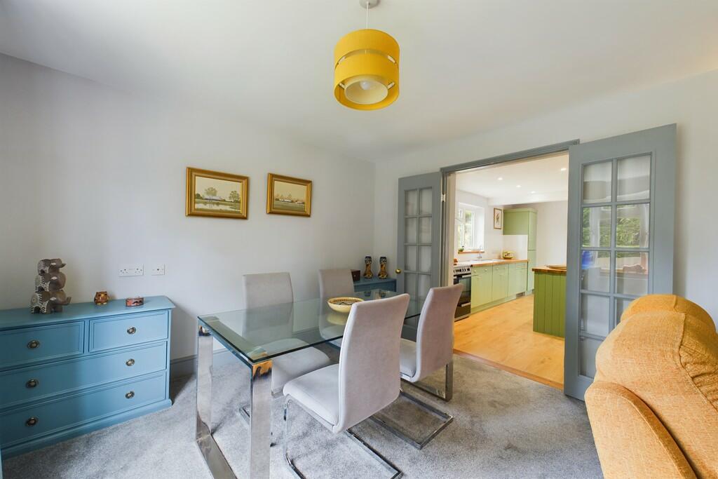 CAM01689G0-PR0401...