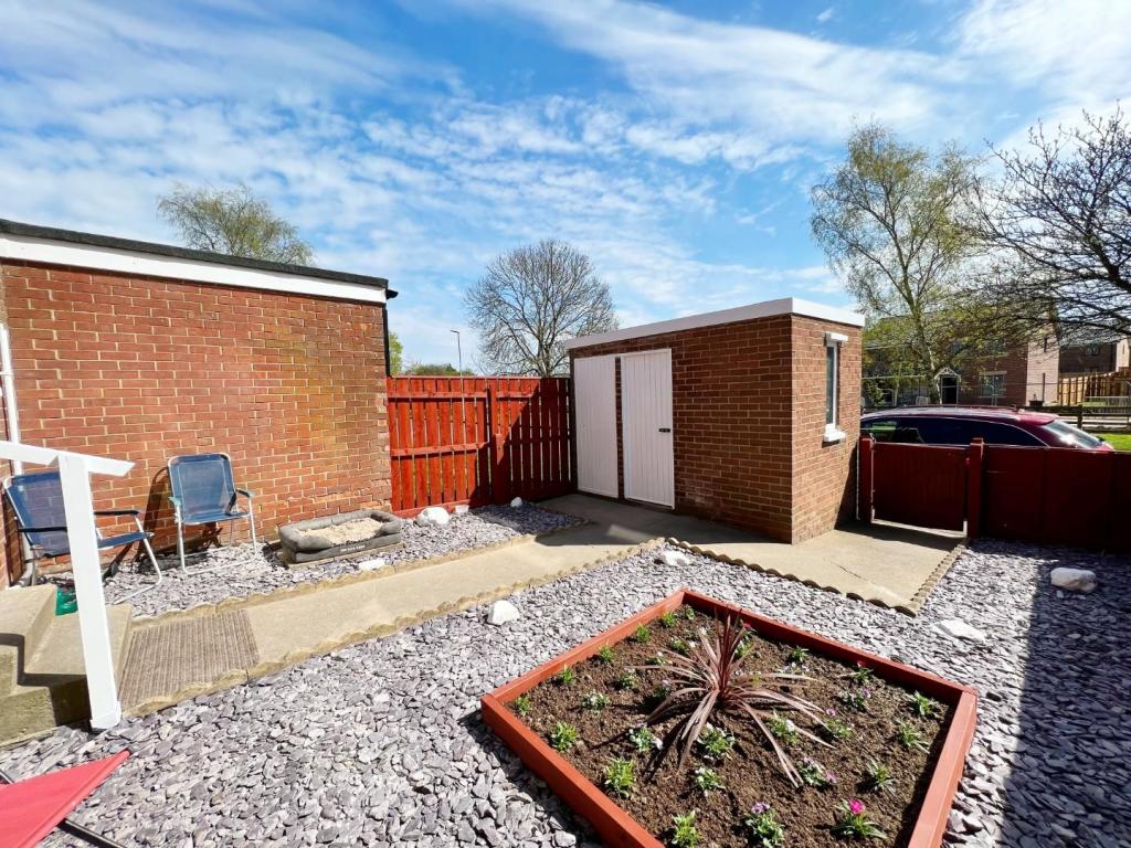 Garden 3.jpg