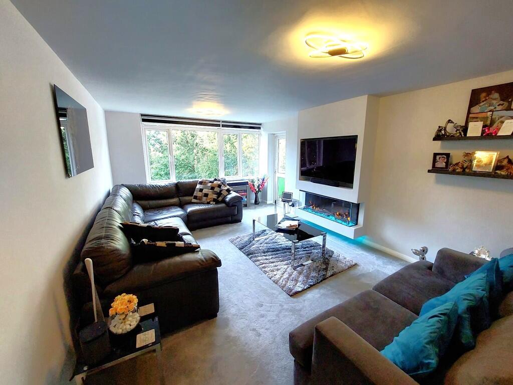 Lounge 2