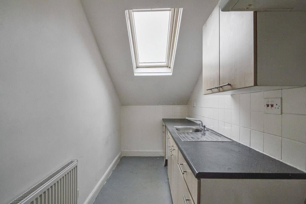 Flat D 186 Randolph Avenue, Maida Vale, London W9 1PE
