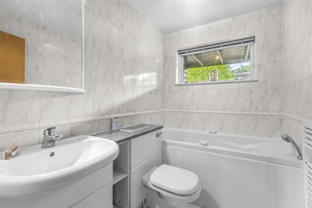 Chart, 7 Hare Lane End, HP16 0EX-4.jpg