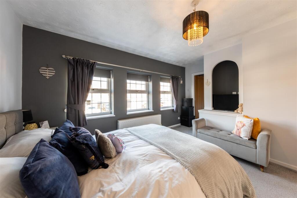 10 Minster Close-017.jpg