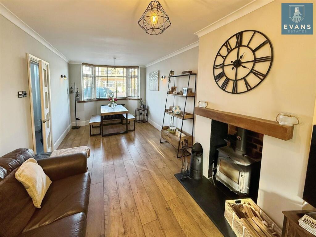 Through Lounge Diner