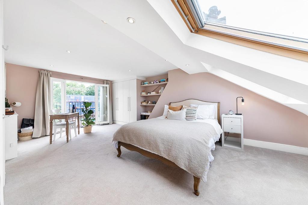 Bedroom Two.jpg
