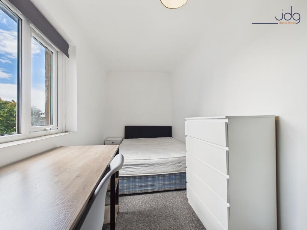 First Floor Double Bedroom 2