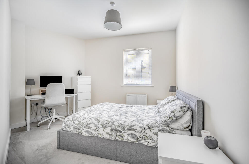 1340173-5-68a43c4...