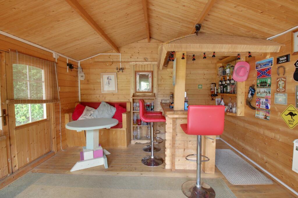 Norwegian Pine Log Cabin