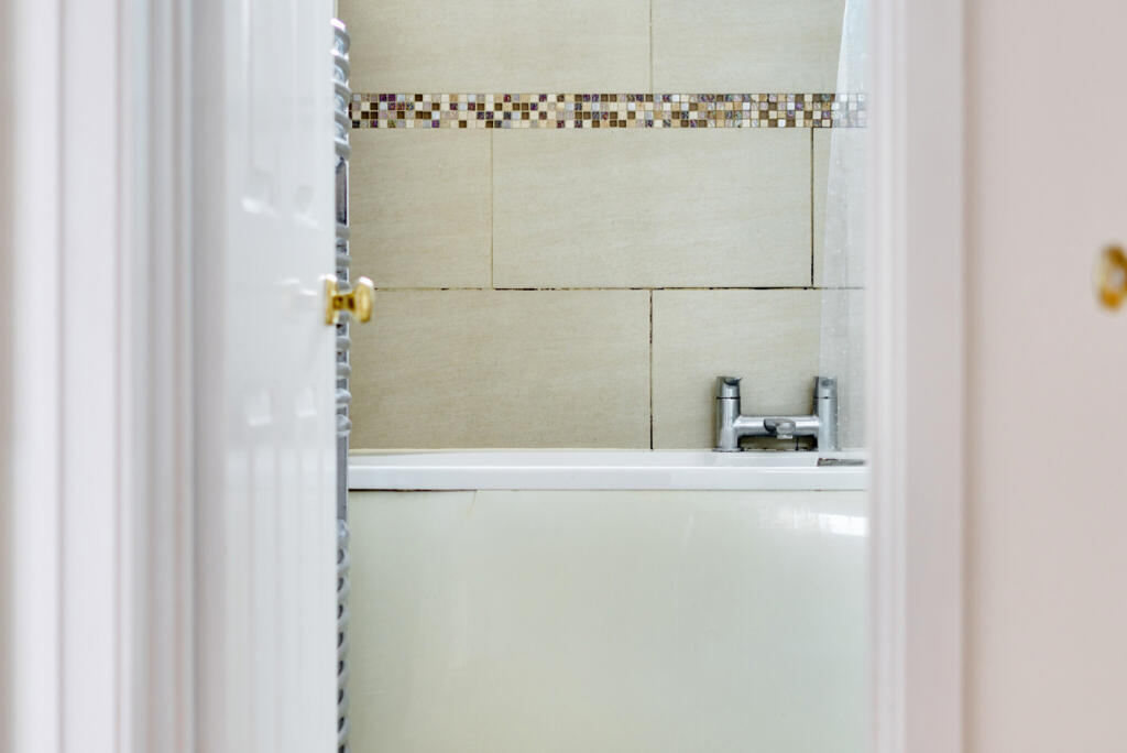 1364352-15-68e631...