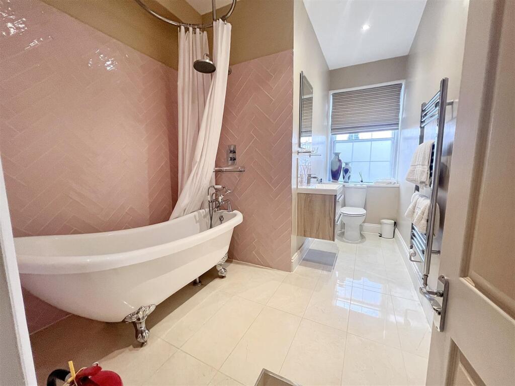 Ensuite