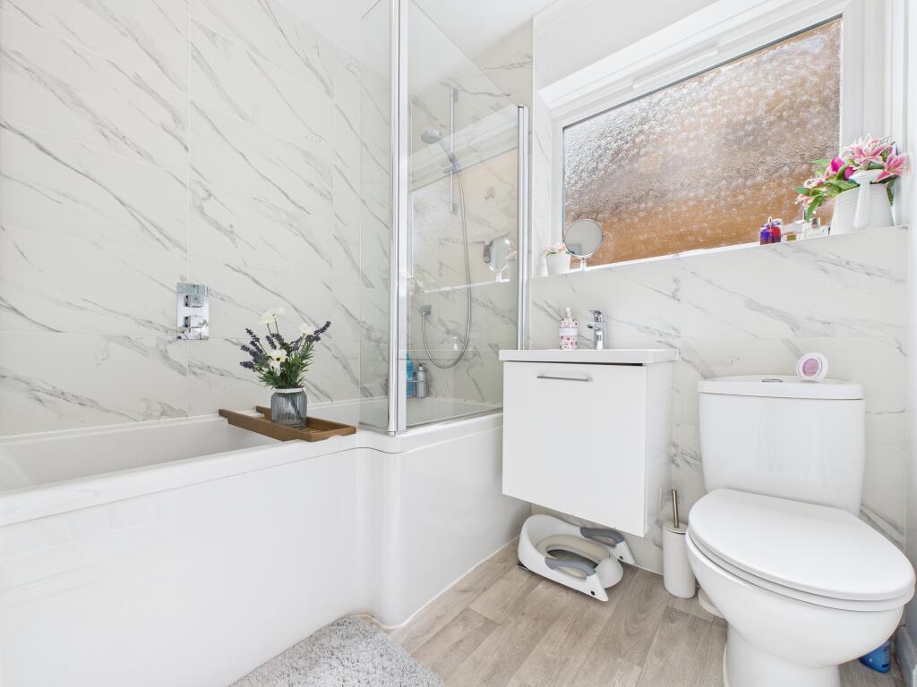 CAM02909G0-PR0458-STILL008