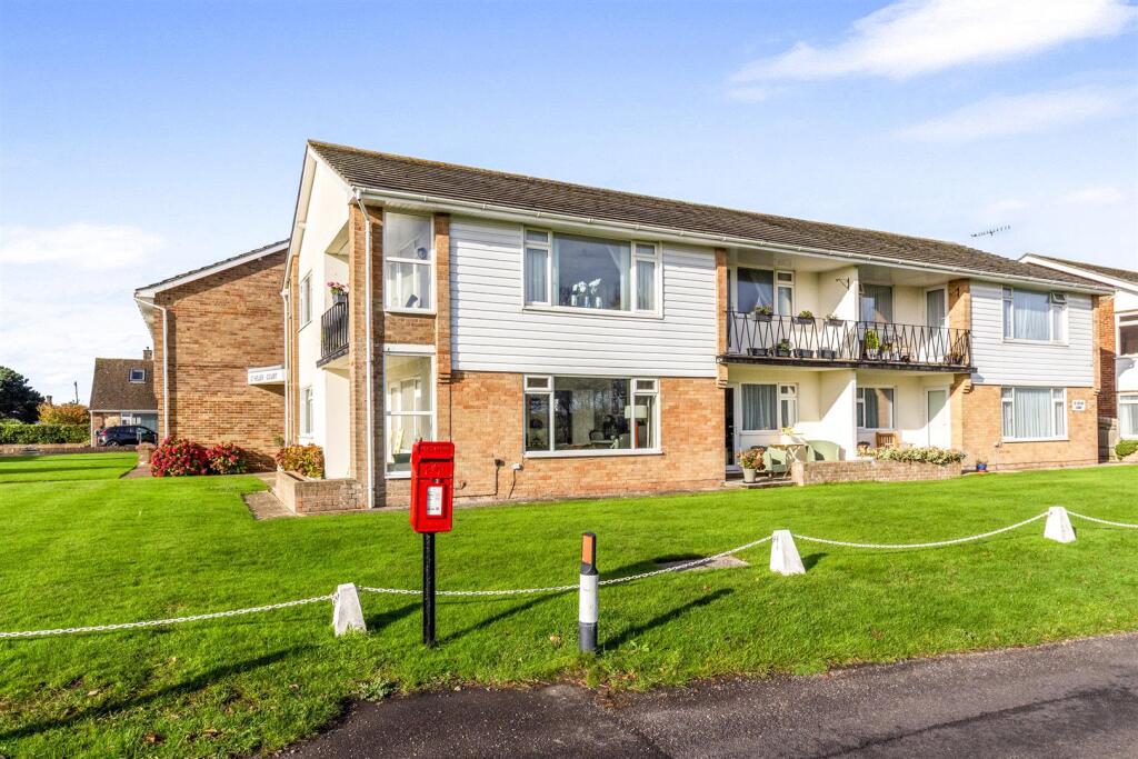 7 St Hellier Court-022.JPG