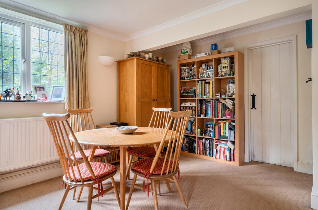 1375201-20-690b2c...