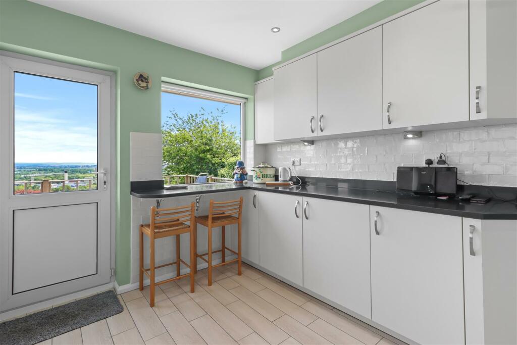kitchen #5.jpg