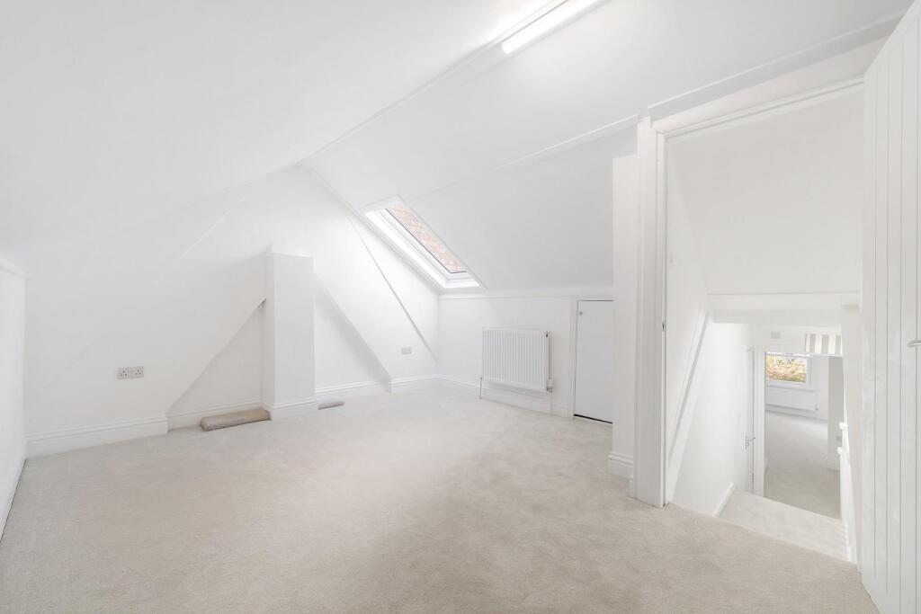 Loft room.JPG