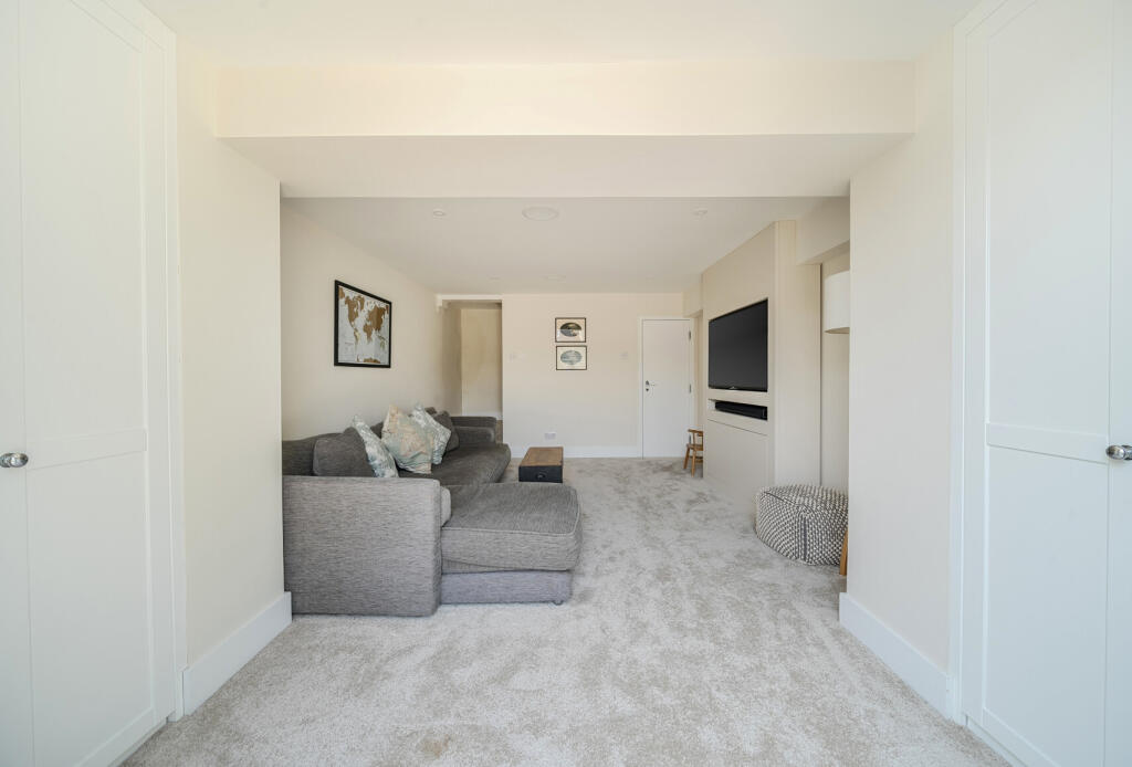 1335429-6-68935f8...