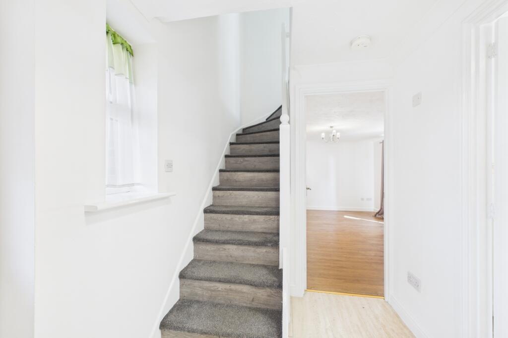 EweMove Spalding - Patriot Close - Hallway