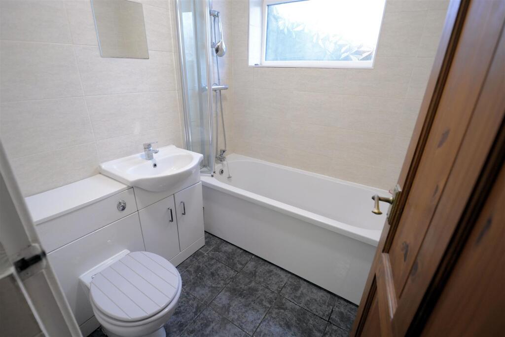 Cottage Bathroom.jpg
