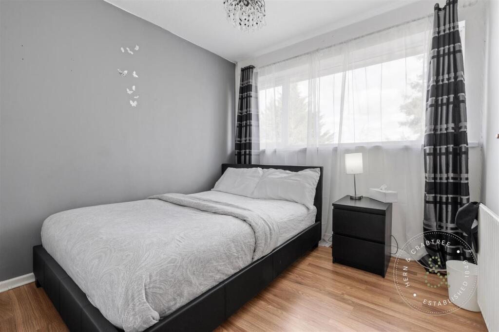 The Hawthorns (16).jpg