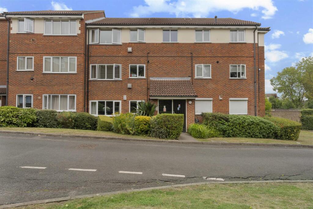 Chingford Avenue, E4