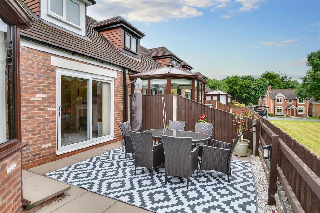 DSC_3969garden and view.jpeg