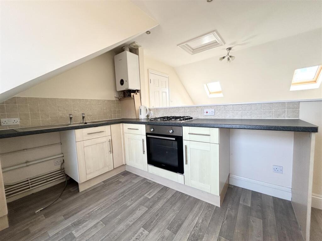 Open Plan Lounge and Kitchen