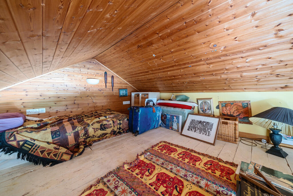 1304322-5-684afd5...