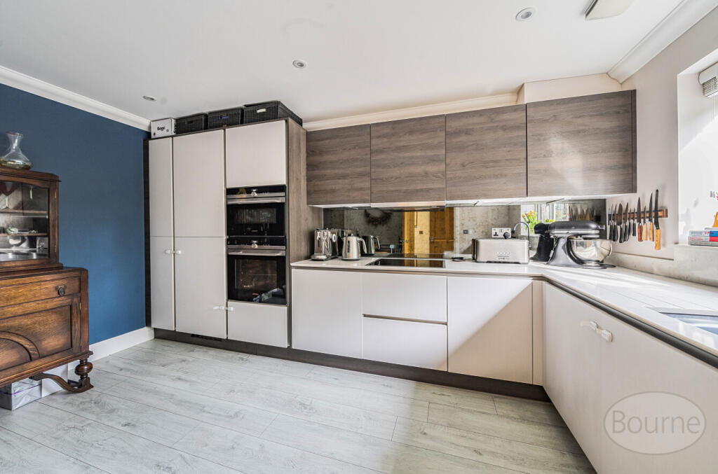 957a67ca-aef2-43b...