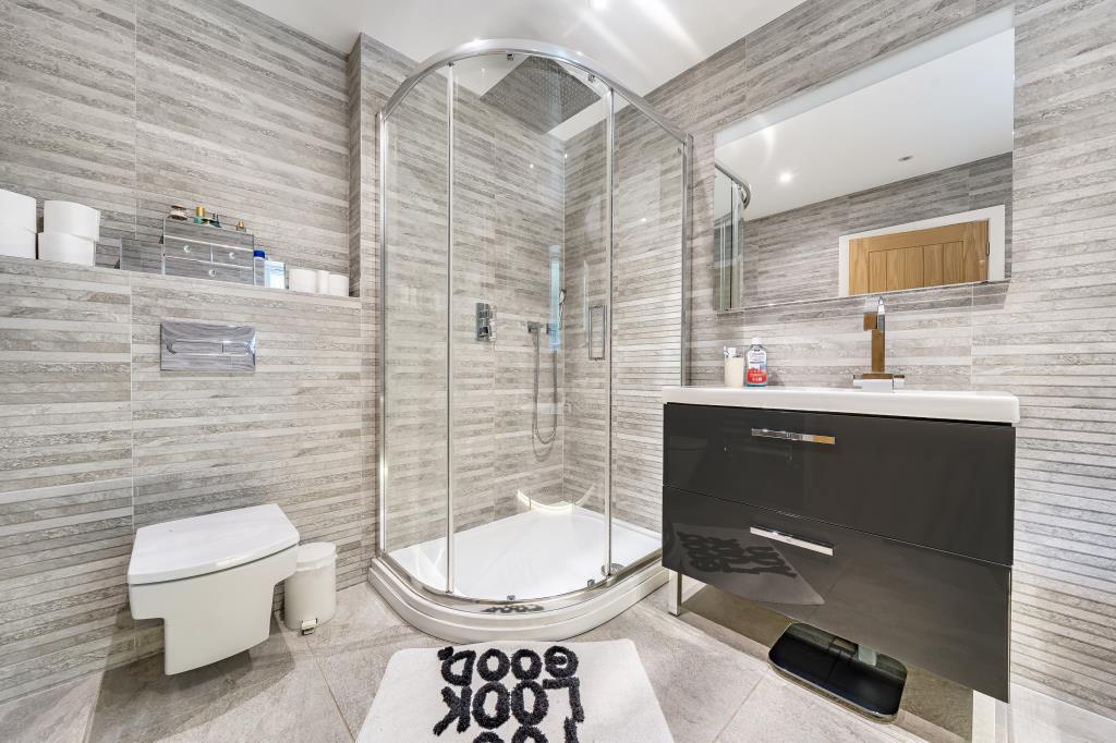 Ensuite Shower Room