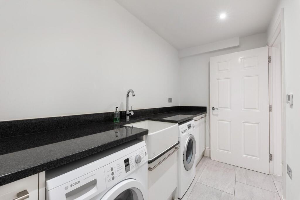 14c Monmouth Place, Bath, BA1 2AX-13.jpg