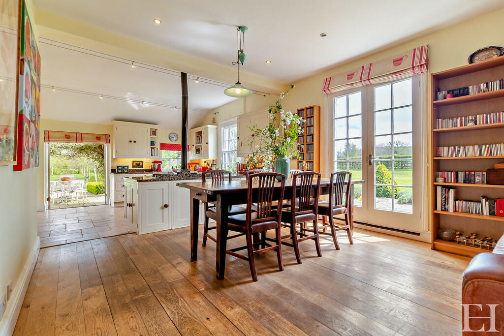 8586774-interiorw...