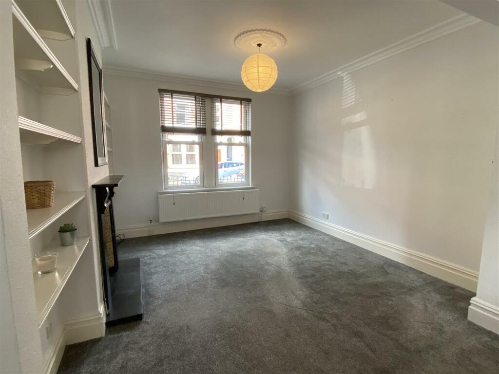 Bedroom 4 (image 2).jpg