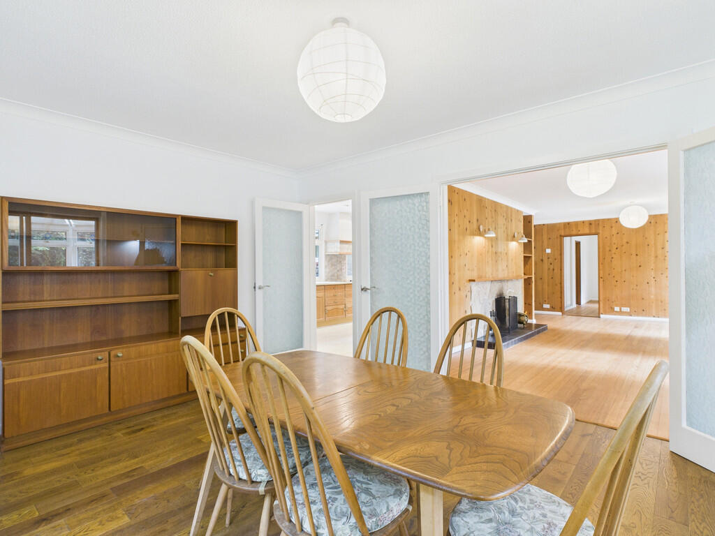 Dining to Sitting...