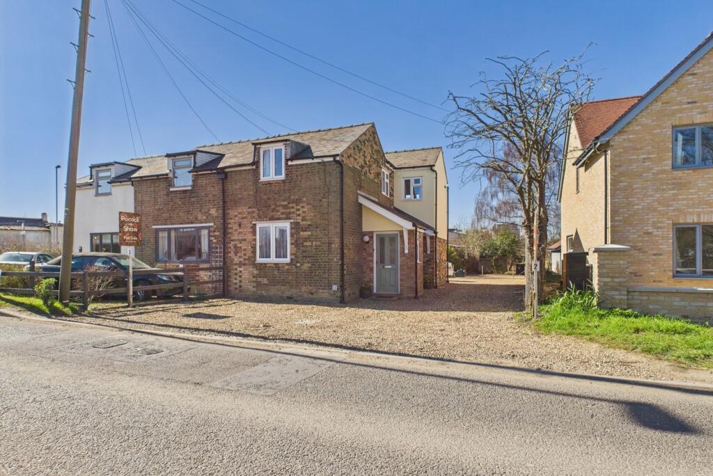 CAM02545G0-PR0358-STILL001