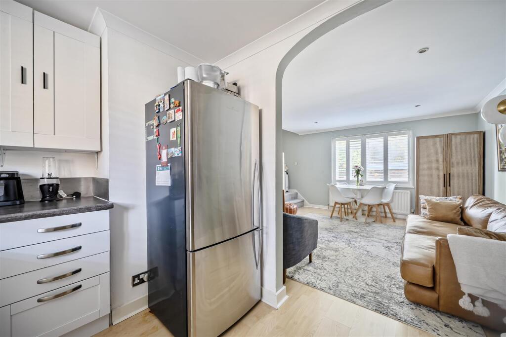 Kitchen/ Living Room
