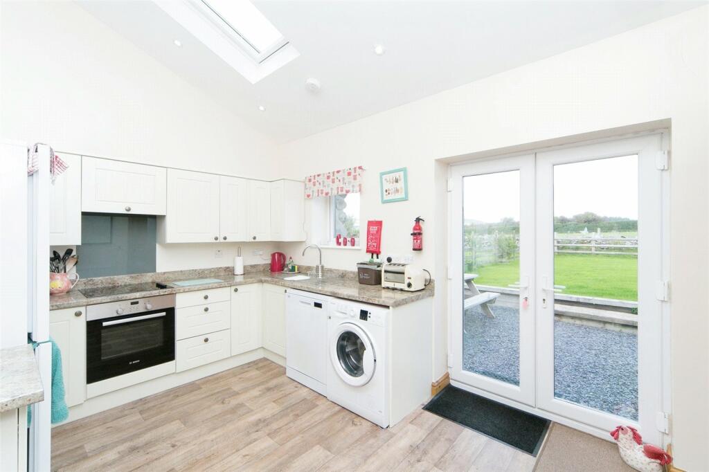 Beudy Canol Kitchen