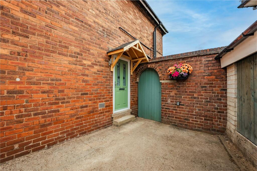 78 Laburnum Street-6.jpg