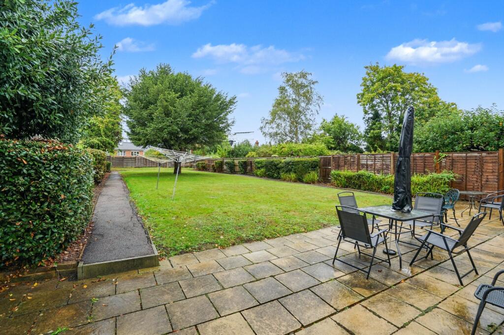 Flat C, 57 Queens Road, Tunbridge Wells, Kent TN4 9NA