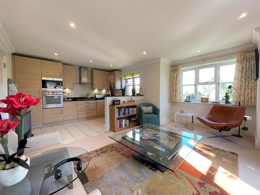 Open-Plan Kitchen/Living Room