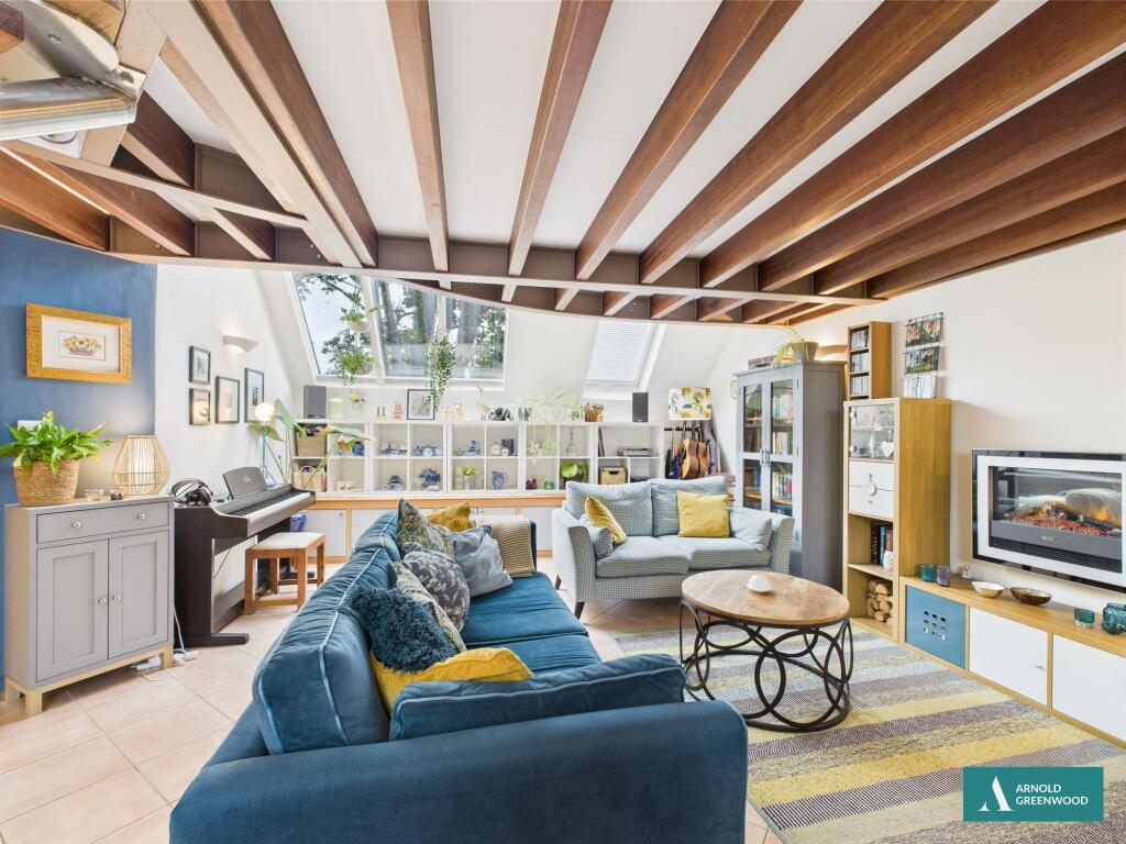 Lounge/dining room/kitchen