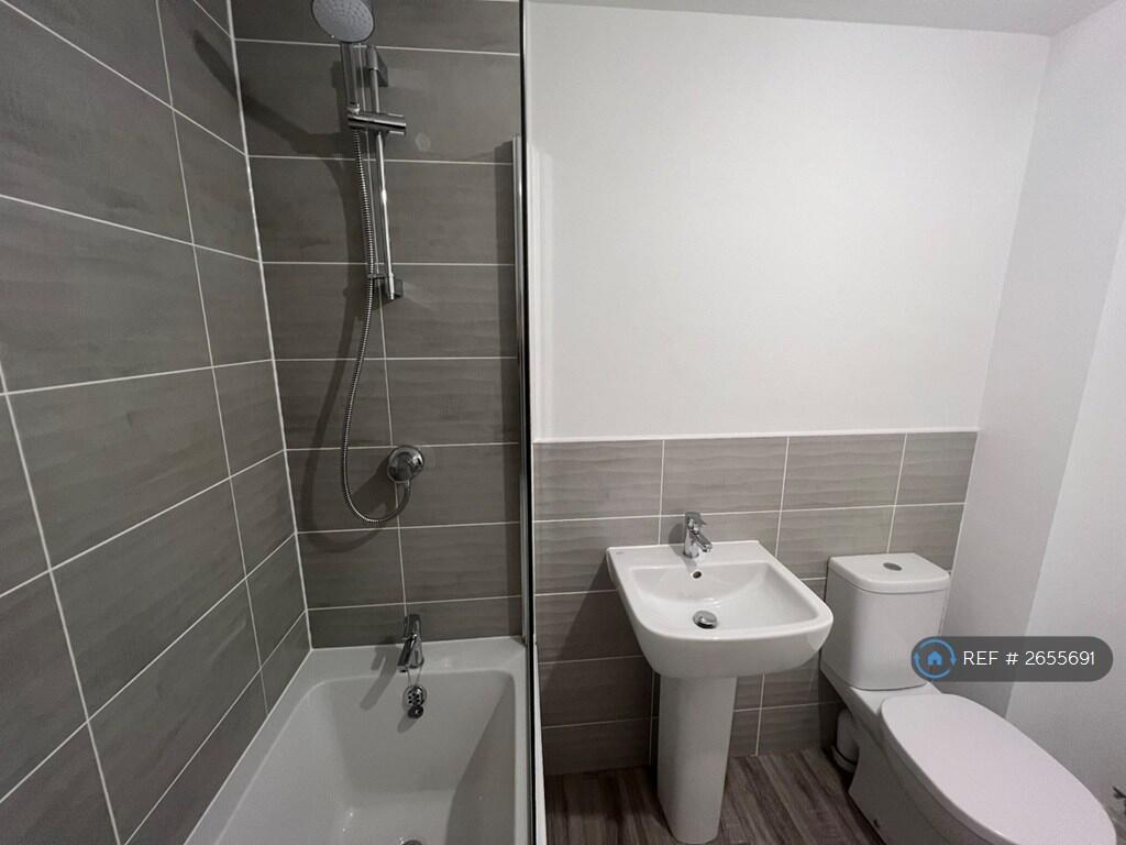 Main Bathroom