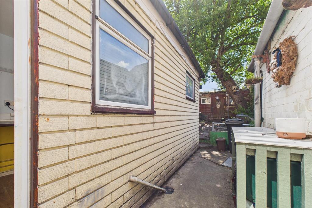 306 Church Road, St. George, Bristol BS5 8AJ | Fre