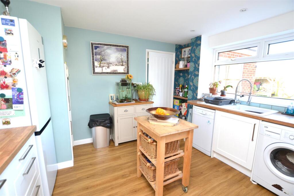 Kitchen/Breakfast Room