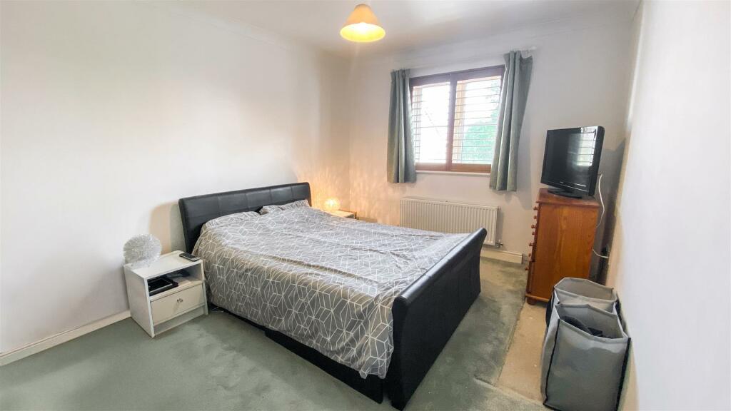 Bedroom217270177641727048083.jpg