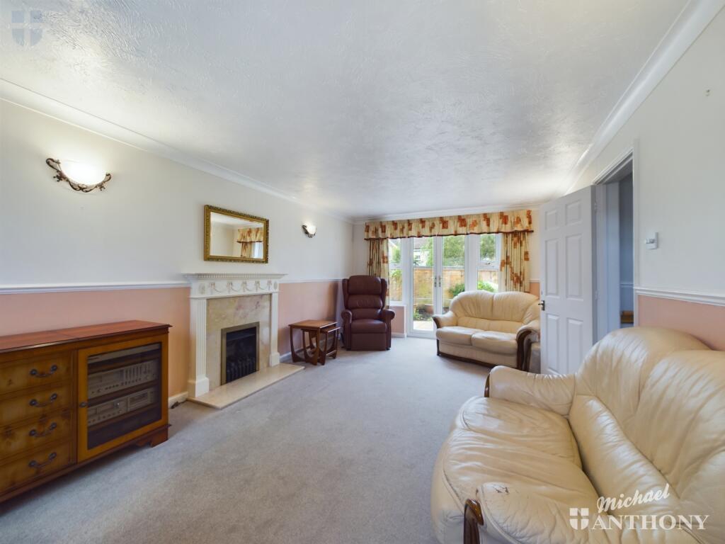 CAM01064G0-PR0419-STILL020