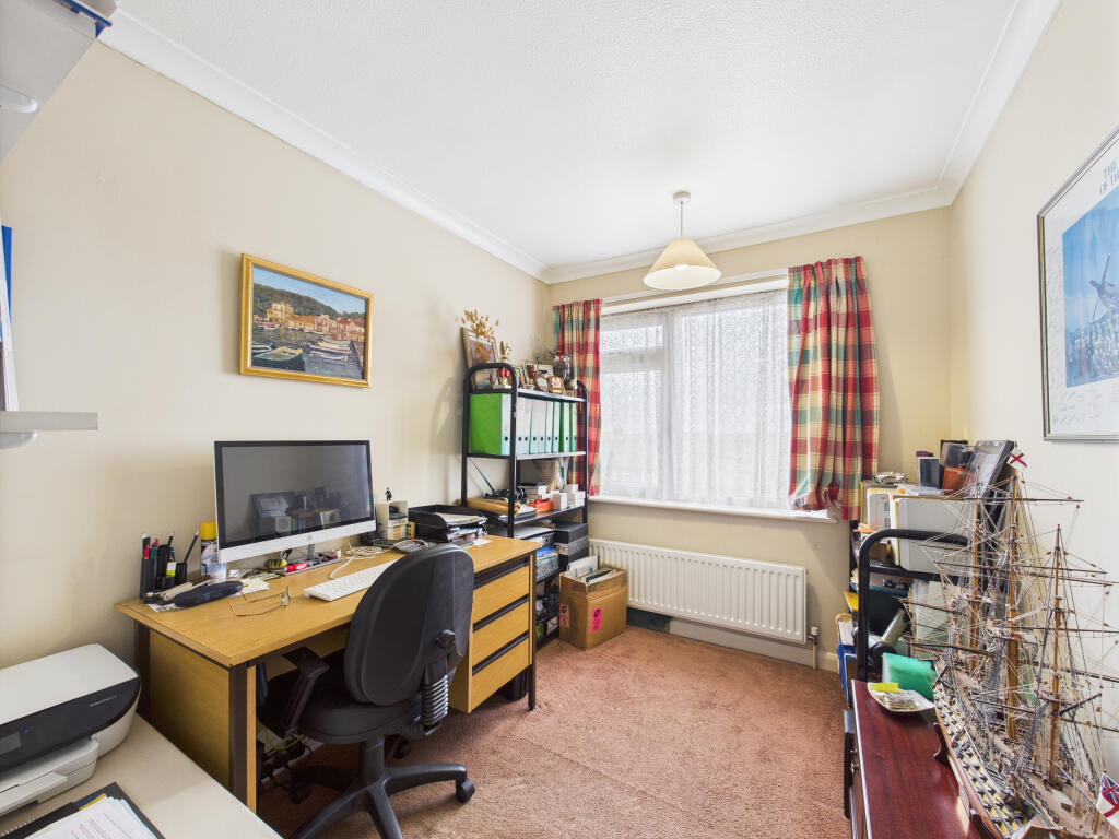 CAM01354G0-PR0562-STILL006