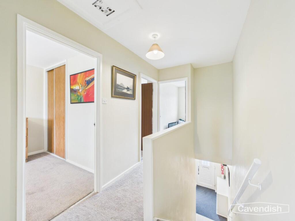 FIRST FLOOR LANDING