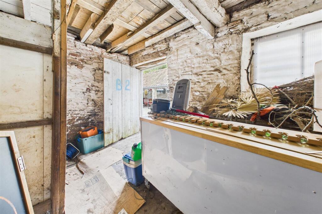 Barn 2a &#64; Bridge Farm, Bell Hill Stapleton, Bristo