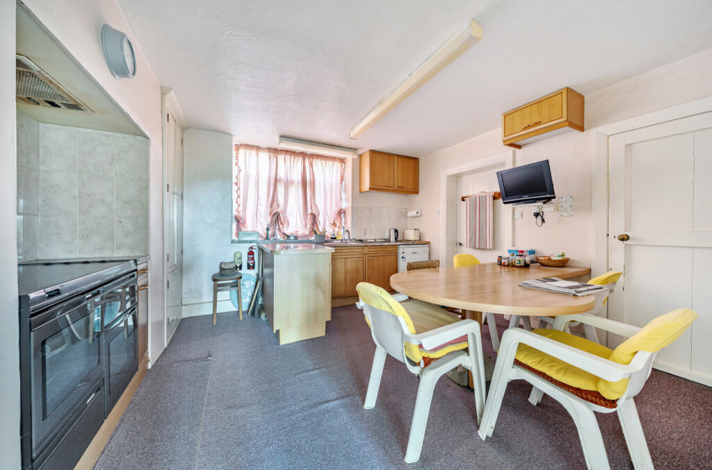 1358394-16-68d3f6...