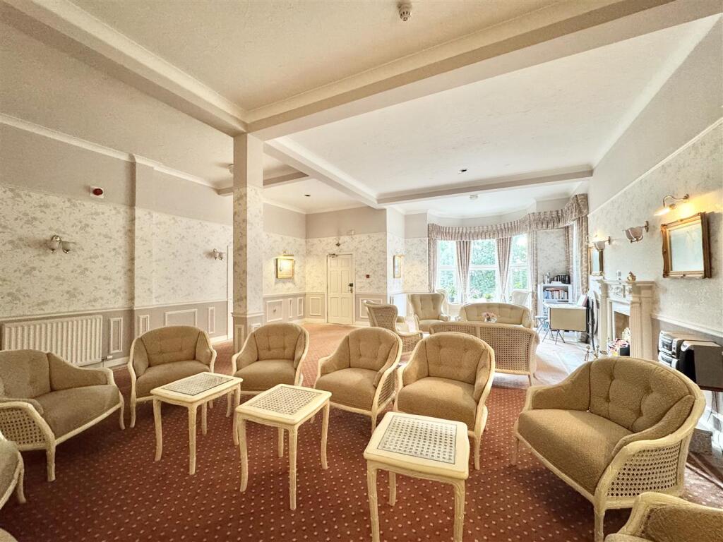 Communal Lounge