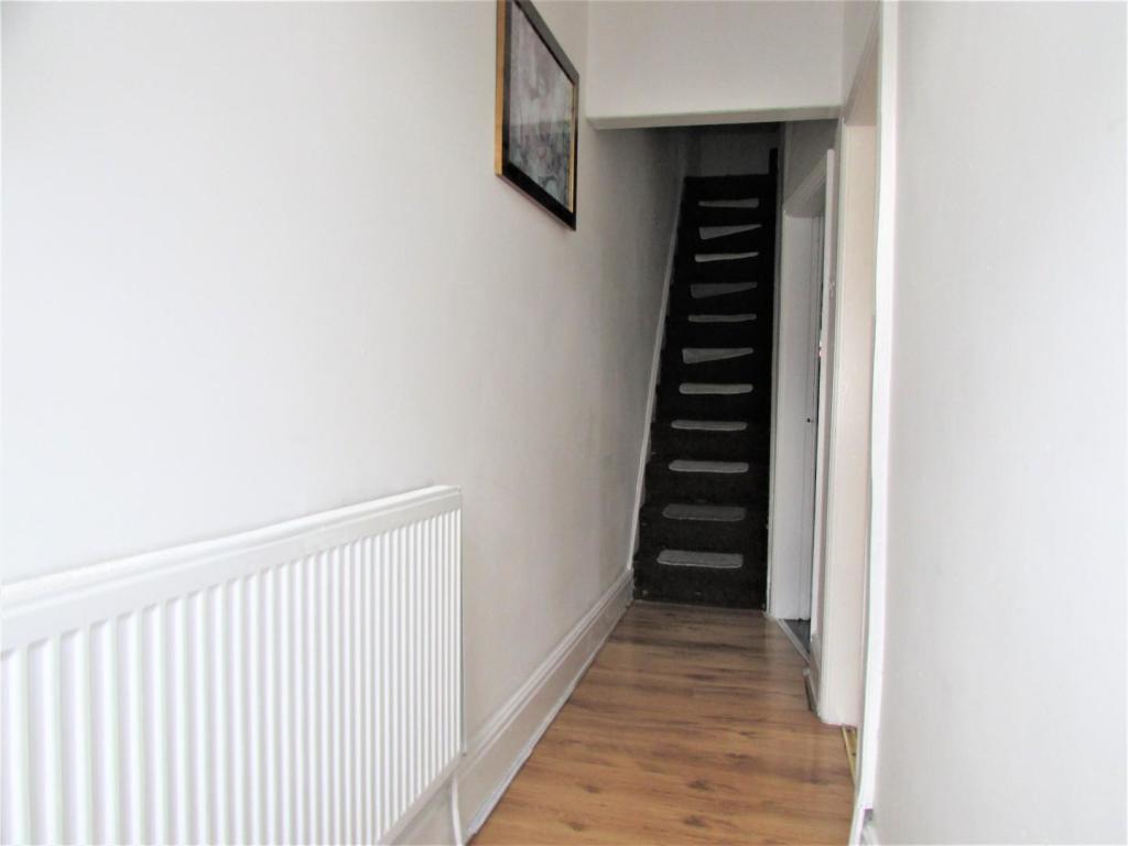 ClarksfieldSt13hall.JPG
